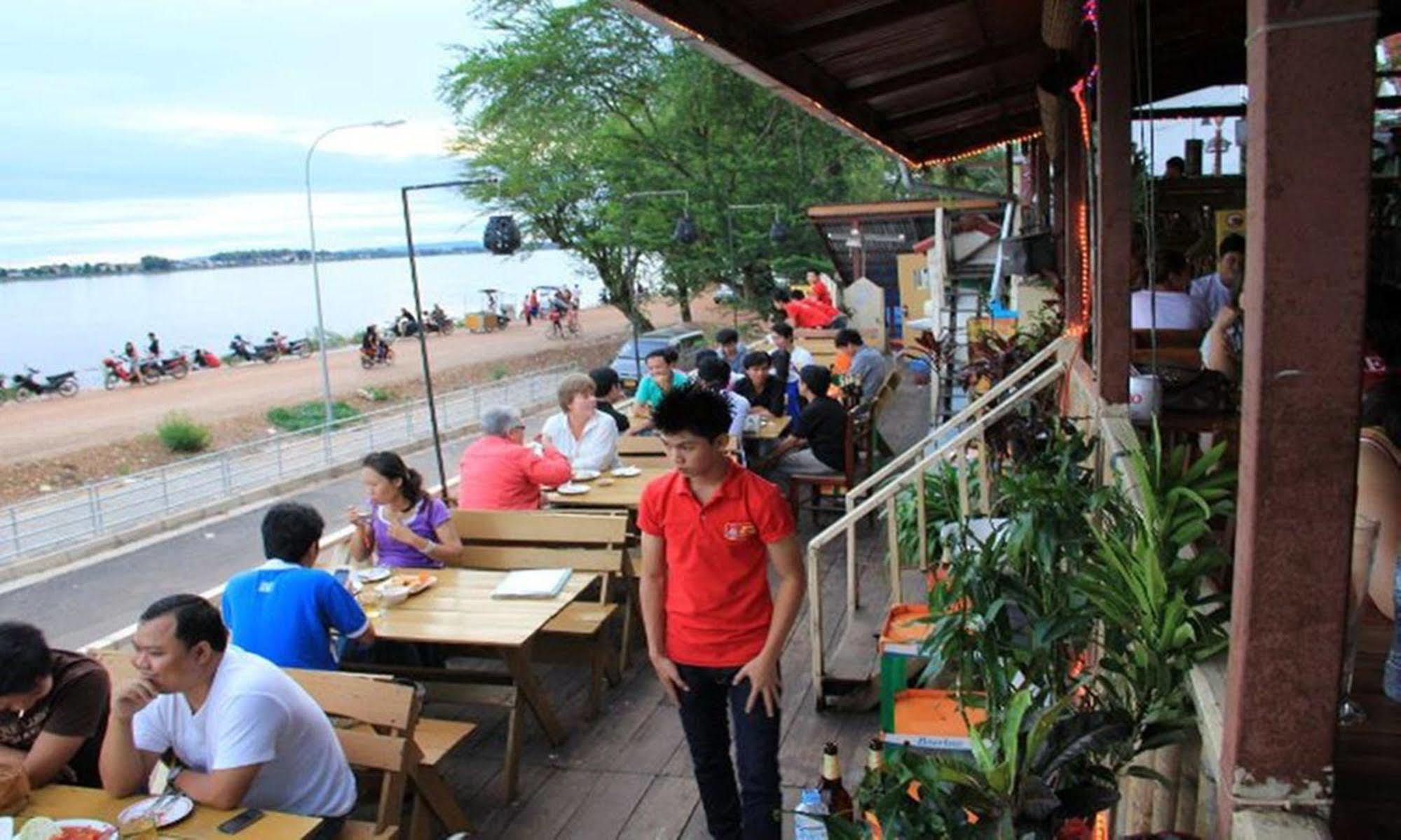 Mekong Sunshine Hotel В'єнтьян Екстер'єр фото